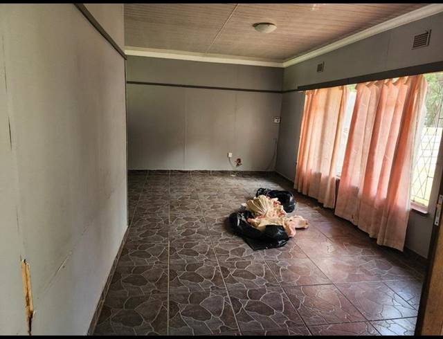 3 BEDROOM HOUSE FOR SALE IN SASOLBURG EXT 12